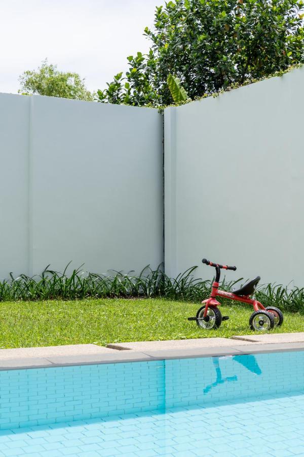 Beautiful Comfortable And Fully Equipped Big Pool Villa With 65Inch Smart Tv Located Near Popular Bangtao Beach And Laguna Strand Bang Tao Exterior foto